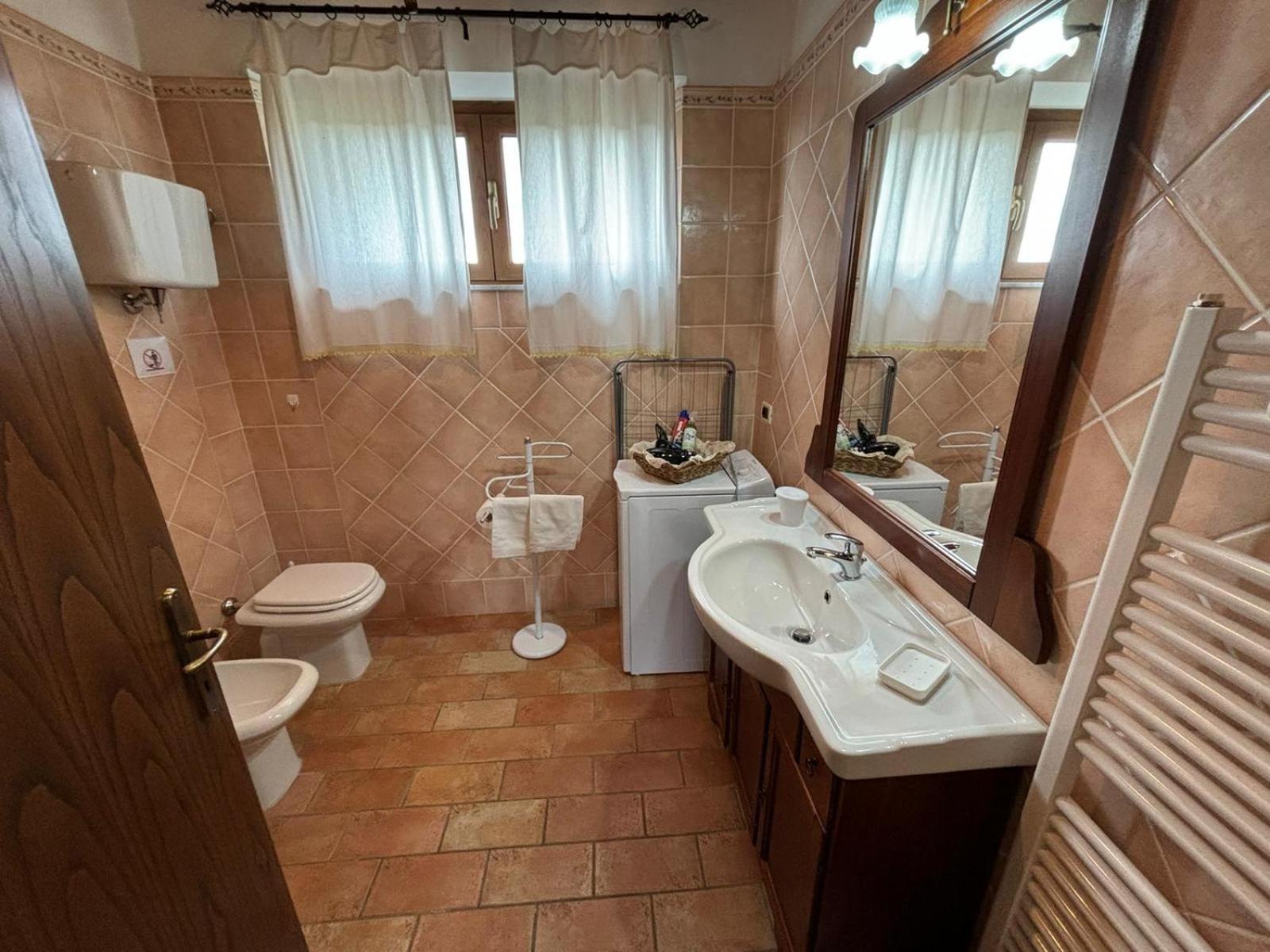 Casina Di Pacina Villa Abbadia di Montepulciano Luaran gambar